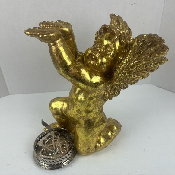 Shabby Chic Vignette decor-golden Cherub Angel w/ silver tray & vintage pearls. - Picture 12 of 16